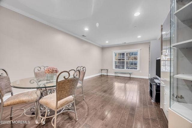 540 Cranbury Road 219, East Brunswick, NJ 08816