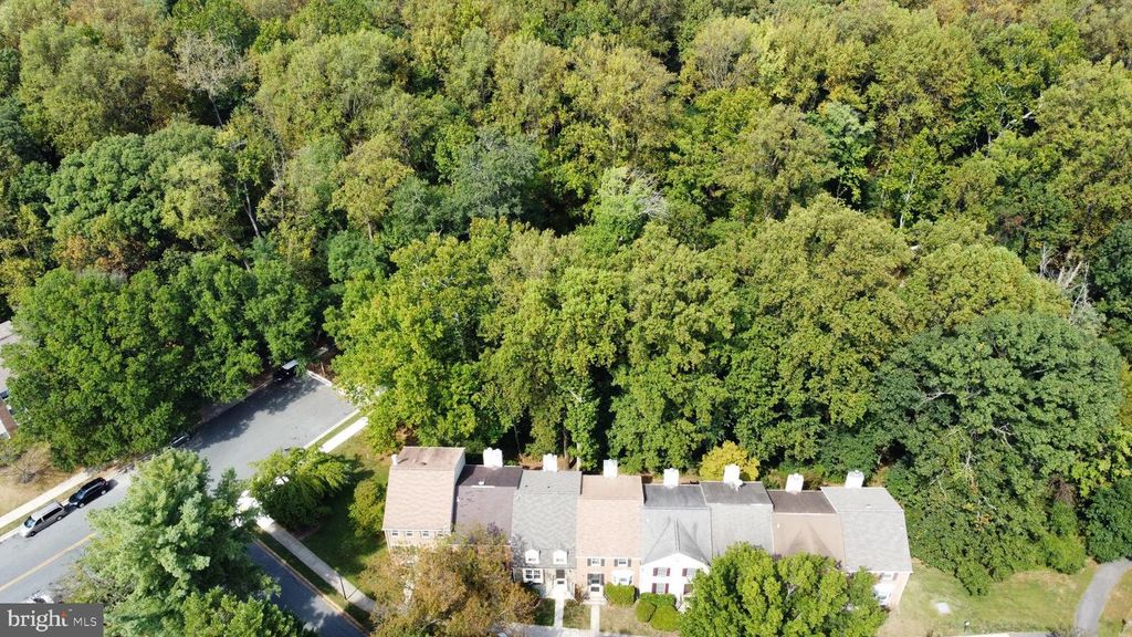 5 APPLESEED LN, Gaithersburg, MD 20878