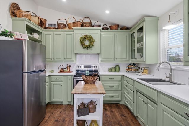 2610 Vz County Road 3105, Edgewood, TX 75117