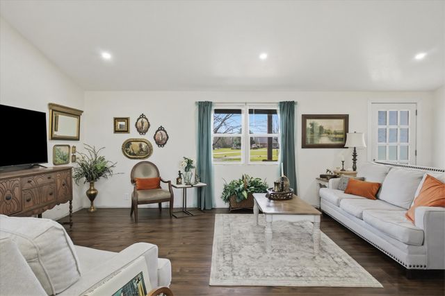 2610 Vz County Road 3105, Edgewood, TX 75117