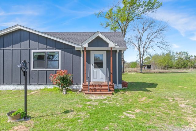 2610 Vz County Road 3105, Edgewood, TX 75117