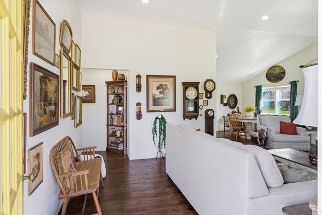 2610 Vz County Road 3105, Edgewood, TX 75117