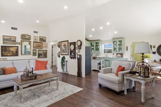 2610 Vz County Road 3105, Edgewood, TX 75117