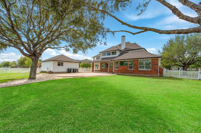 7211 Savannah Glen Lane, Richmond, TX 77469