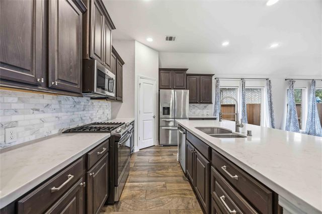 9314 Eckert Road, Iowa Colony, TX 77583
