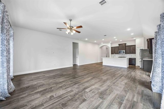9314 Eckert Road, Iowa Colony, TX 77583