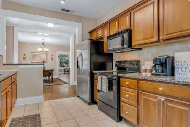 4303 Vandelia Street, Dallas, TX 75219