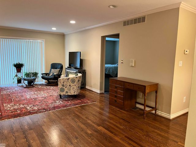 1115 N Old Woodward Avenue, Birmingham, MI 48009