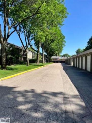 1115 N Old Woodward Avenue, Birmingham, MI 48009