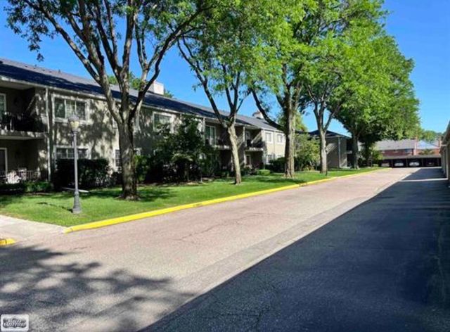 1115 N Old Woodward Avenue, Birmingham, MI 48009