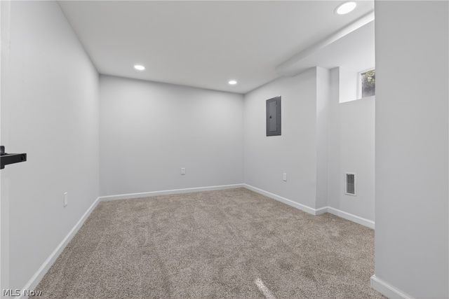 3226 W Ridgewood Drive, Parma, OH 44134