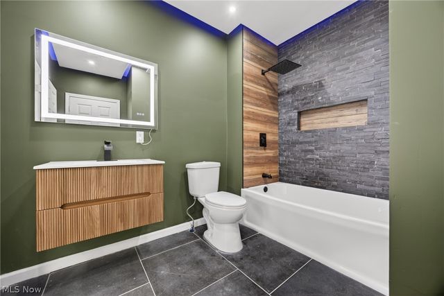 3226 W Ridgewood Drive, Parma, OH 44134