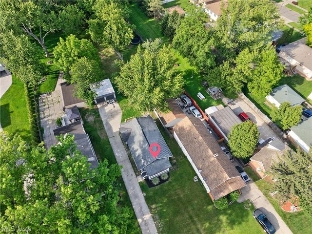 3226 W Ridgewood Drive, Parma, OH 44134