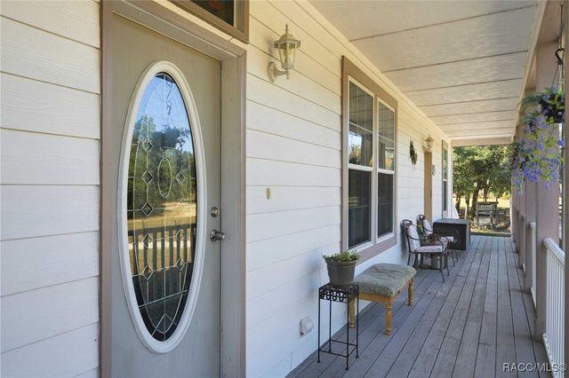 7724 W Sunmar Sample Lane, Dunnellon, FL 34433