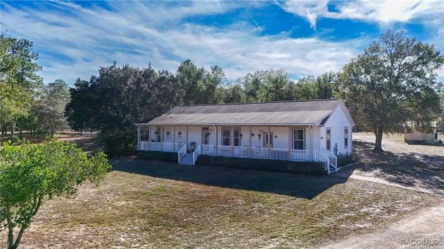 7724 W Sunmar Sample Lane, Dunnellon, FL 34433