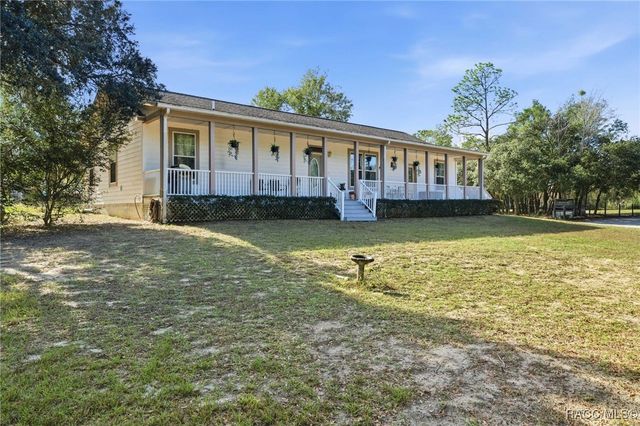 7724 W Sunmar Sample Lane, Dunnellon, FL 34433
