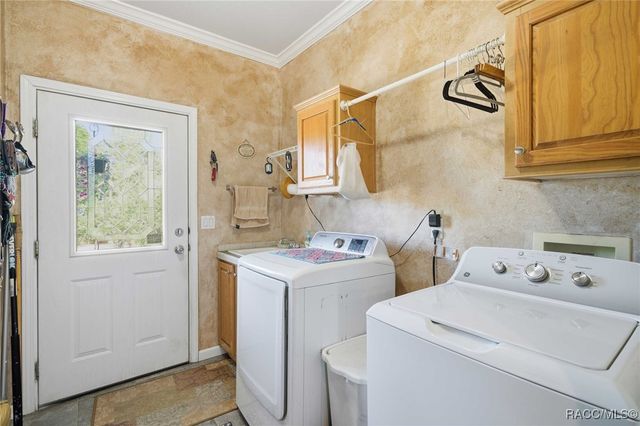 7724 W Sunmar Sample Lane, Dunnellon, FL 34433