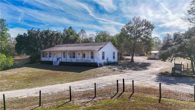 7724 W Sunmar Sample Lane, Dunnellon, FL 34433