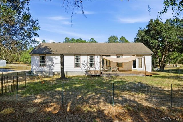 7724 W Sunmar Sample Lane, Dunnellon, FL 34433