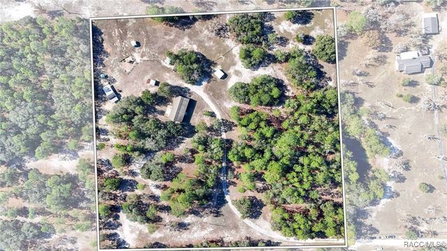 7724 W Sunmar Sample Lane, Dunnellon, FL 34433