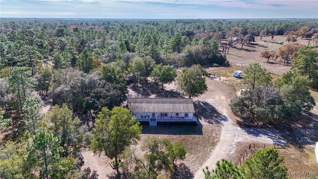 7724 W Sunmar Sample Lane, Dunnellon, FL 34433