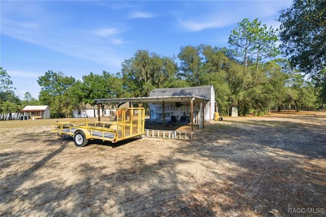 7724 W Sunmar Sample Lane, Dunnellon, FL 34433