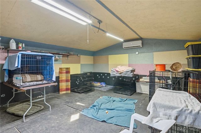 7724 W Sunmar Sample Lane, Dunnellon, FL 34433