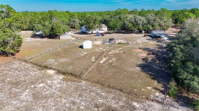 7724 W Sunmar Sample Lane, Dunnellon, FL 34433