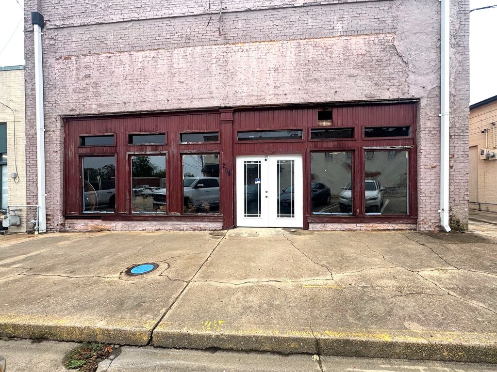 204 W 2nd Street, Mt Pleasant, TX 75455