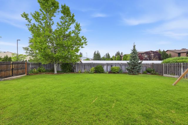 7644 N Wiscomb Dr, Spokane, WA 99208