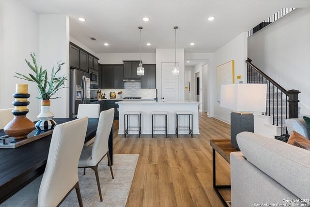 12130 Vista Rim, Live Oak, TX 78233