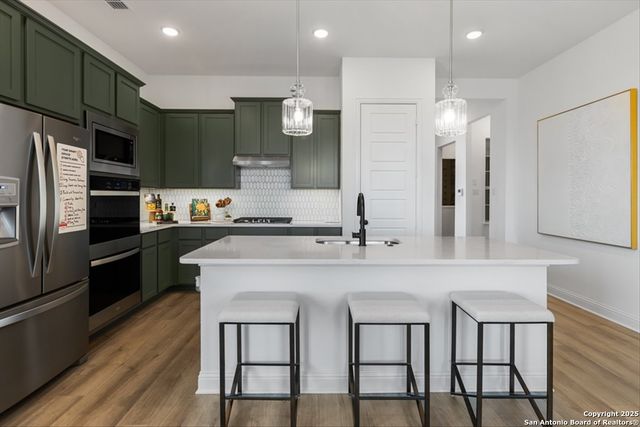 12130 Vista Rim, Live Oak, TX 78233