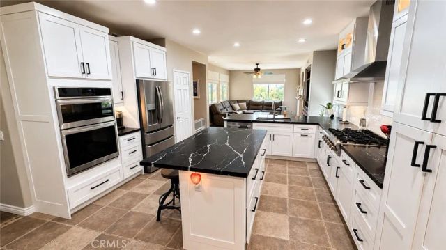 3294 Cashel, Corona, CA 92882