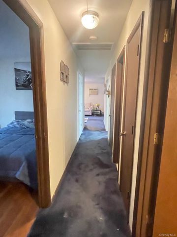 8 Albie Drive, Hyde Park, NY 12538