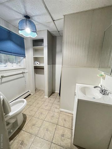 8 Albie Drive, Hyde Park, NY 12538