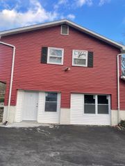 8 Albie Drive, Hyde Park, NY 12538