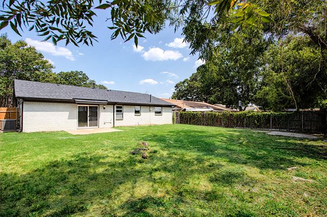 1101 Fouts Drive, Irving, TX 75061