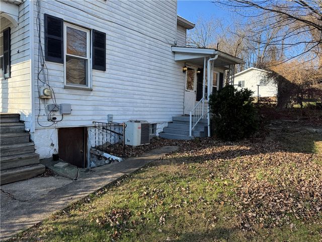 327 Rocktown Road, East Huntingdon, PA 15688