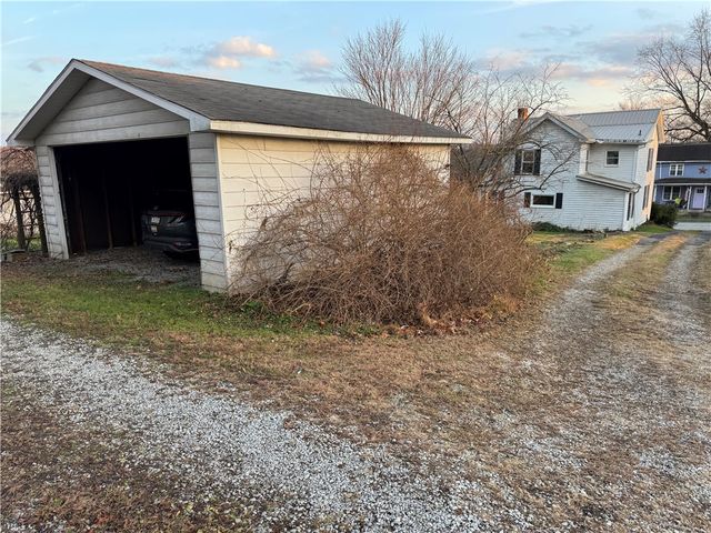 327 Rocktown Road, East Huntingdon, PA 15688