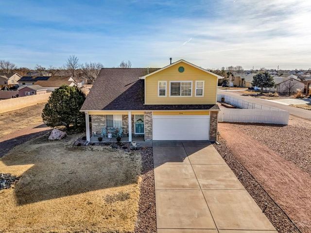 594 S Hook Dr, Pueblo West, CO 81007
