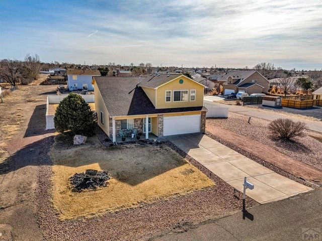 594 S Hook Dr, Pueblo West, CO 81007