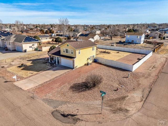 594 S Hook Dr, Pueblo West, CO 81007