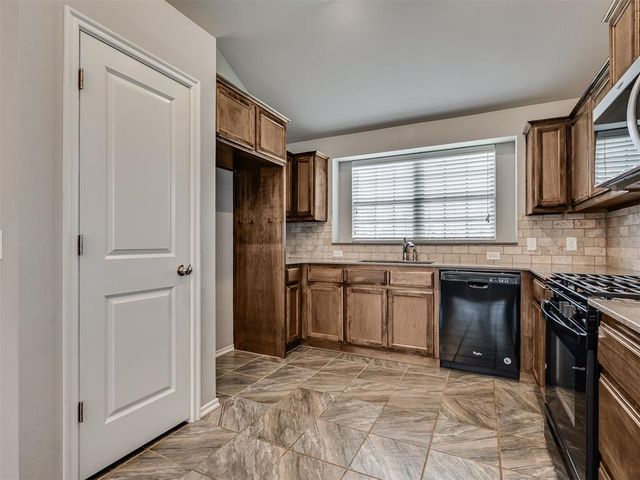 2341 NW 191st Court, Edmond, OK 73012