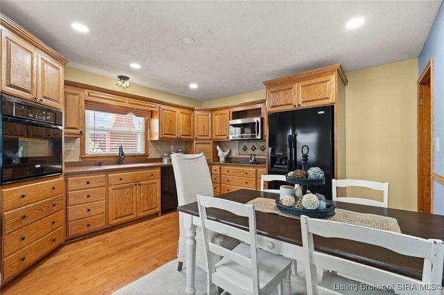 723 Martha Avenue, Jeffersonville, IN 47130
