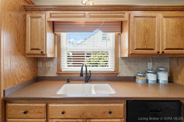 723 Martha Avenue, Jeffersonville, IN 47130
