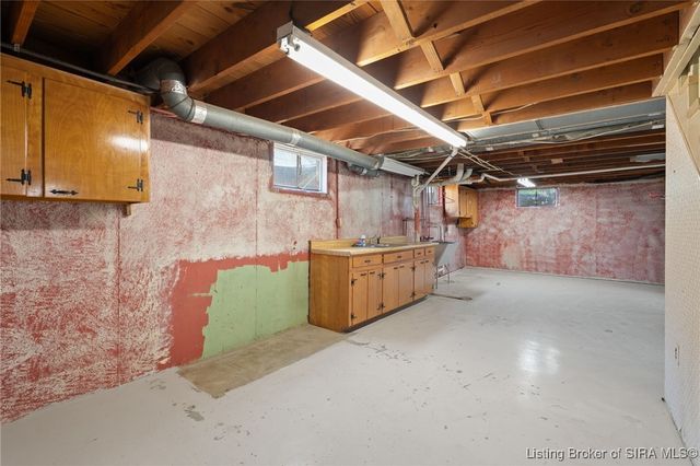 723 Martha Avenue, Jeffersonville, IN 47130