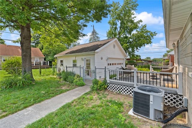 723 Martha Avenue, Jeffersonville, IN 47130