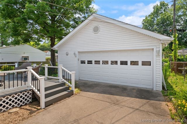 723 Martha Avenue, Jeffersonville, IN 47130