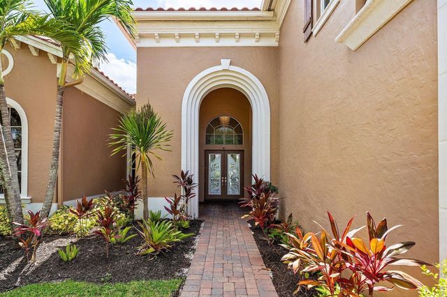 3381 Lago De Talavera, Lake Worth, FL 33467