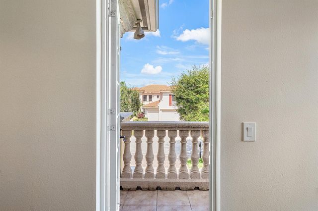 3381 Lago De Talavera, Lake Worth, FL 33467